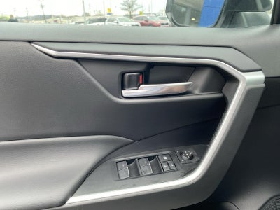 2025 Toyota RAV4 HYBRID XLE AWD