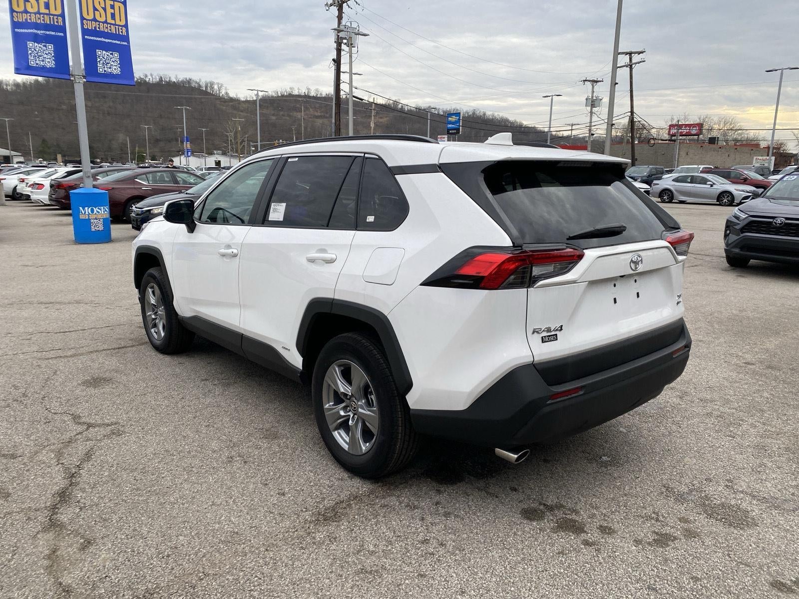 2025 Toyota RAV4 HYBRID XLE AWD