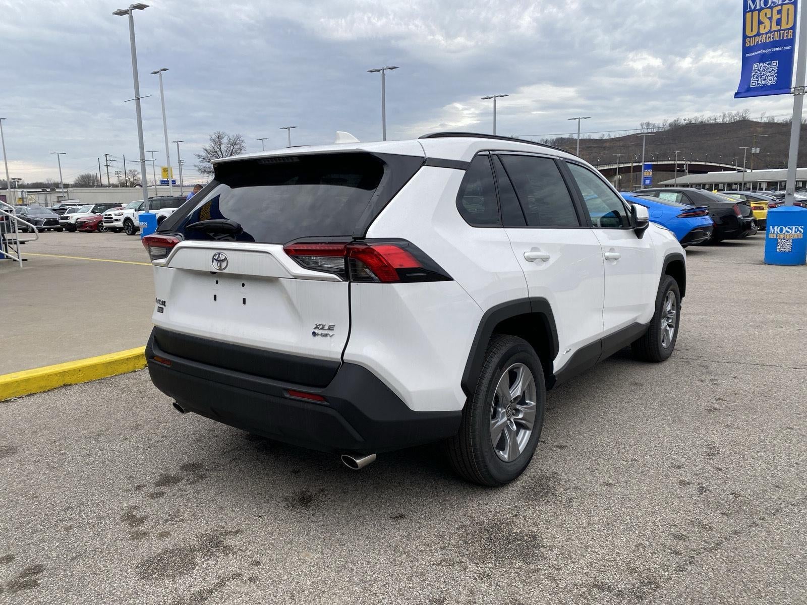2025 Toyota RAV4 HYBRID XLE AWD