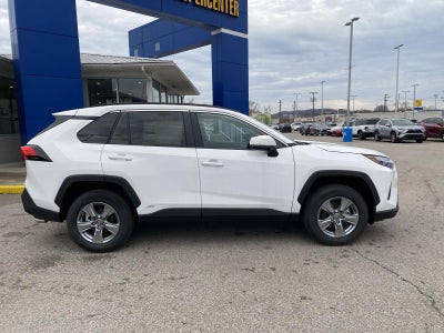 2025 Toyota RAV4 HYBRID XLE AWD