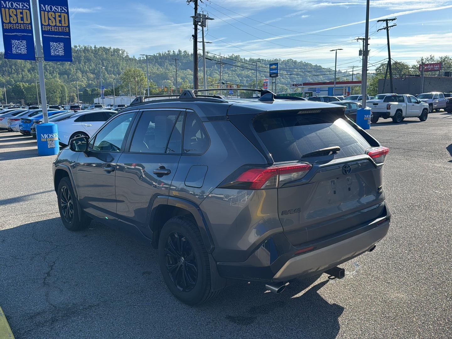 2022 Toyota RAV4 Hybrid SE