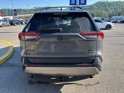 2022 Toyota RAV4 Hybrid SE