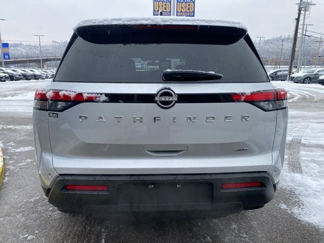 2023 Nissan Pathfinder S