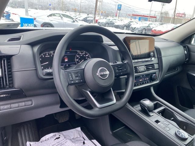 2023 Nissan Pathfinder S