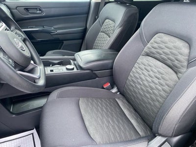 2023 Nissan Pathfinder S