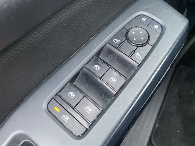 2023 Nissan Pathfinder S