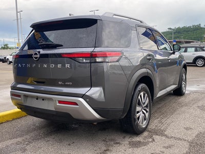 2023 Nissan Pathfinder SL