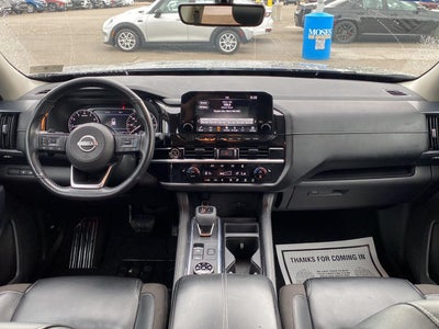 2023 Nissan Pathfinder SL