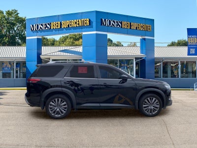 2025 Nissan Pathfinder SL