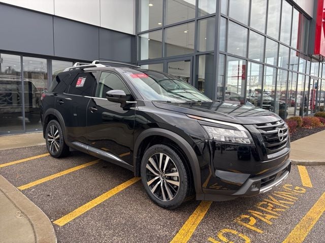 2025 Nissan Pathfinder Platinum