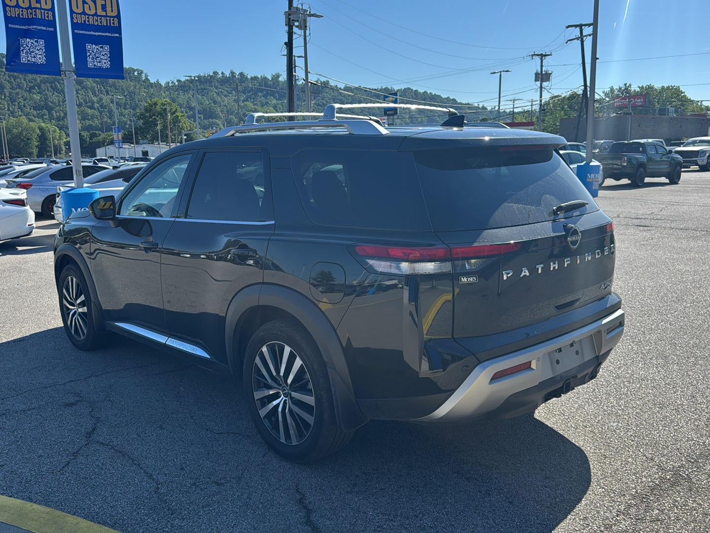 2022 Nissan Pathfinder Platinum