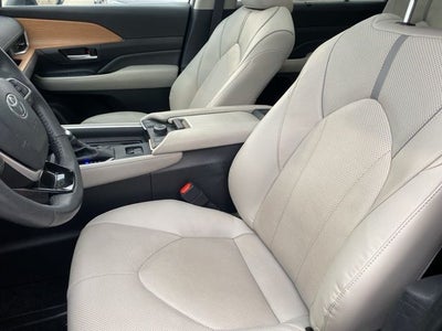 2024 Toyota Grand Highlander Platinum