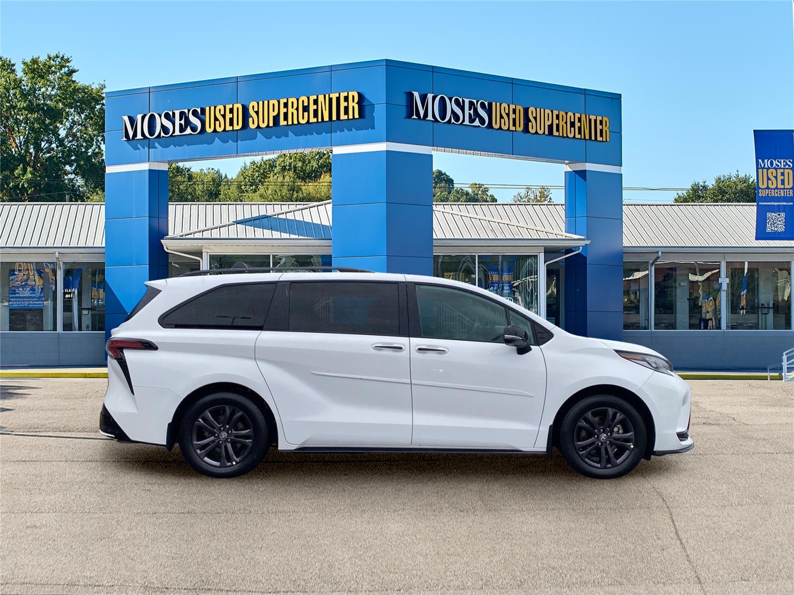 2025 Toyota Sienna XSE 7-Passenger