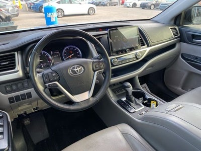 2017 Toyota Highlander Limited