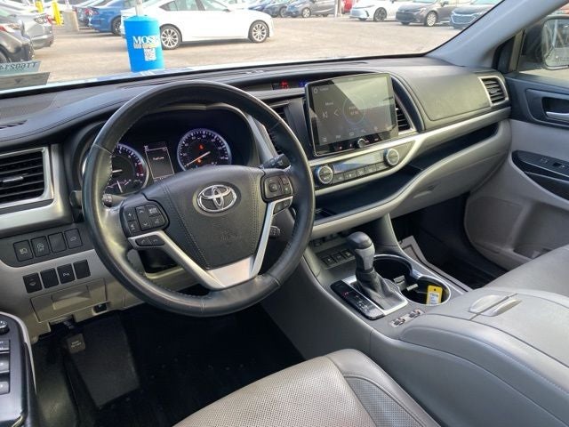 2017 Toyota Highlander Limited
