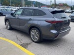 2025 Toyota Highlander Hybrid Platinum