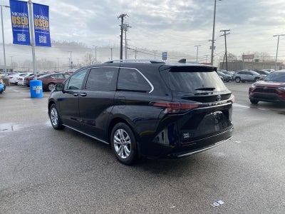 2023 Toyota Sienna Platinum 7-Passenger