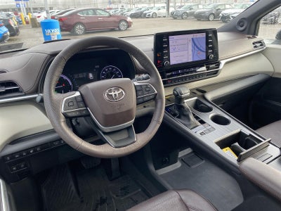 2023 Toyota Sienna Platinum 7-Passenger
