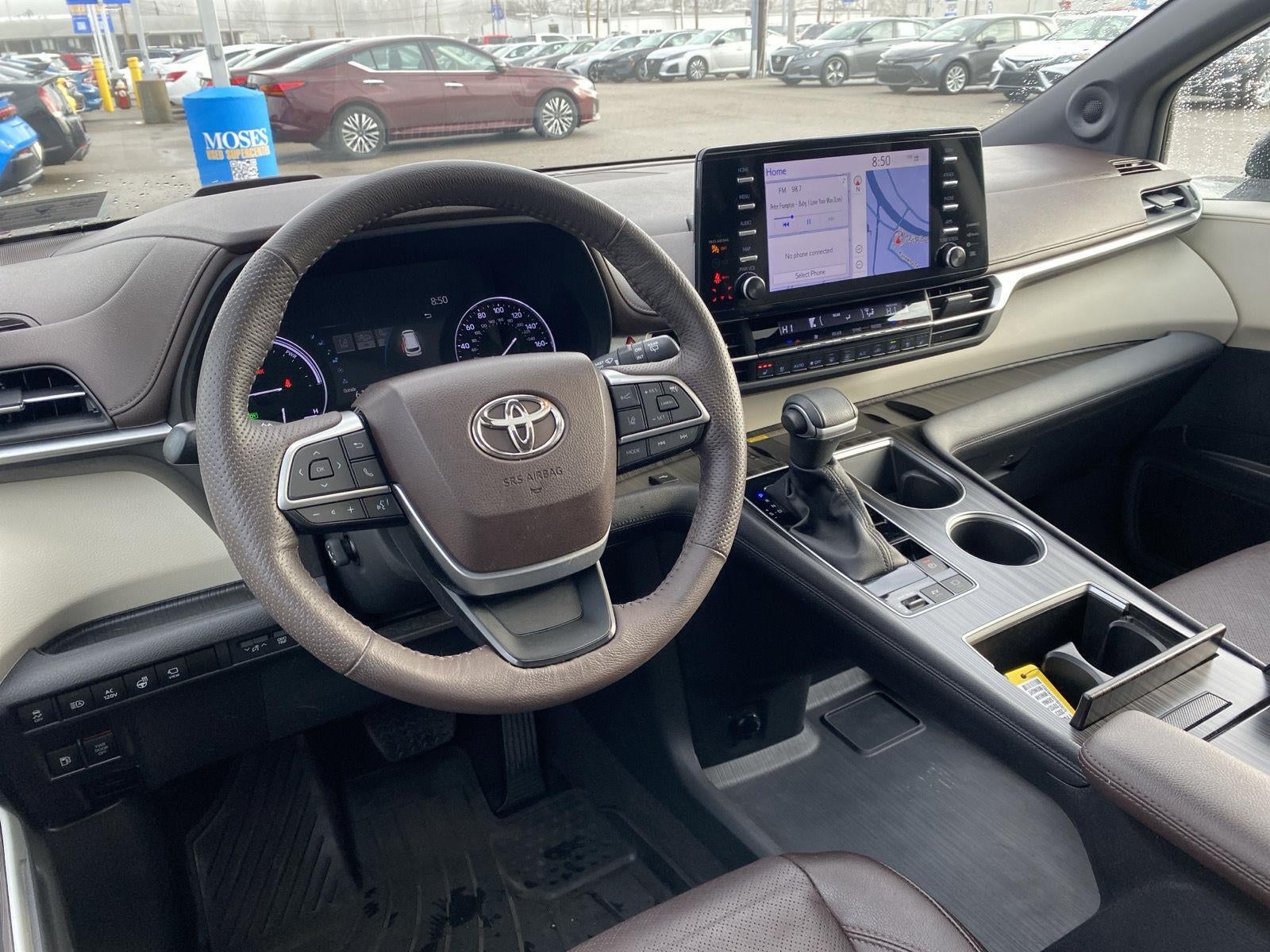 2023 Toyota Sienna Platinum 7-Passenger