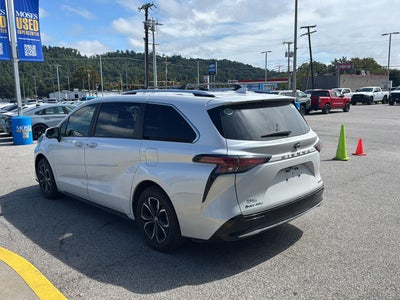 2025 Toyota Sienna Platinum 7-Passenger
