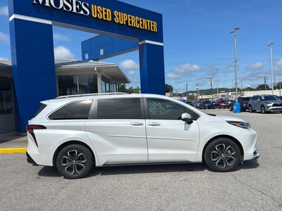 2025 Toyota Sienna Platinum 7-Passenger