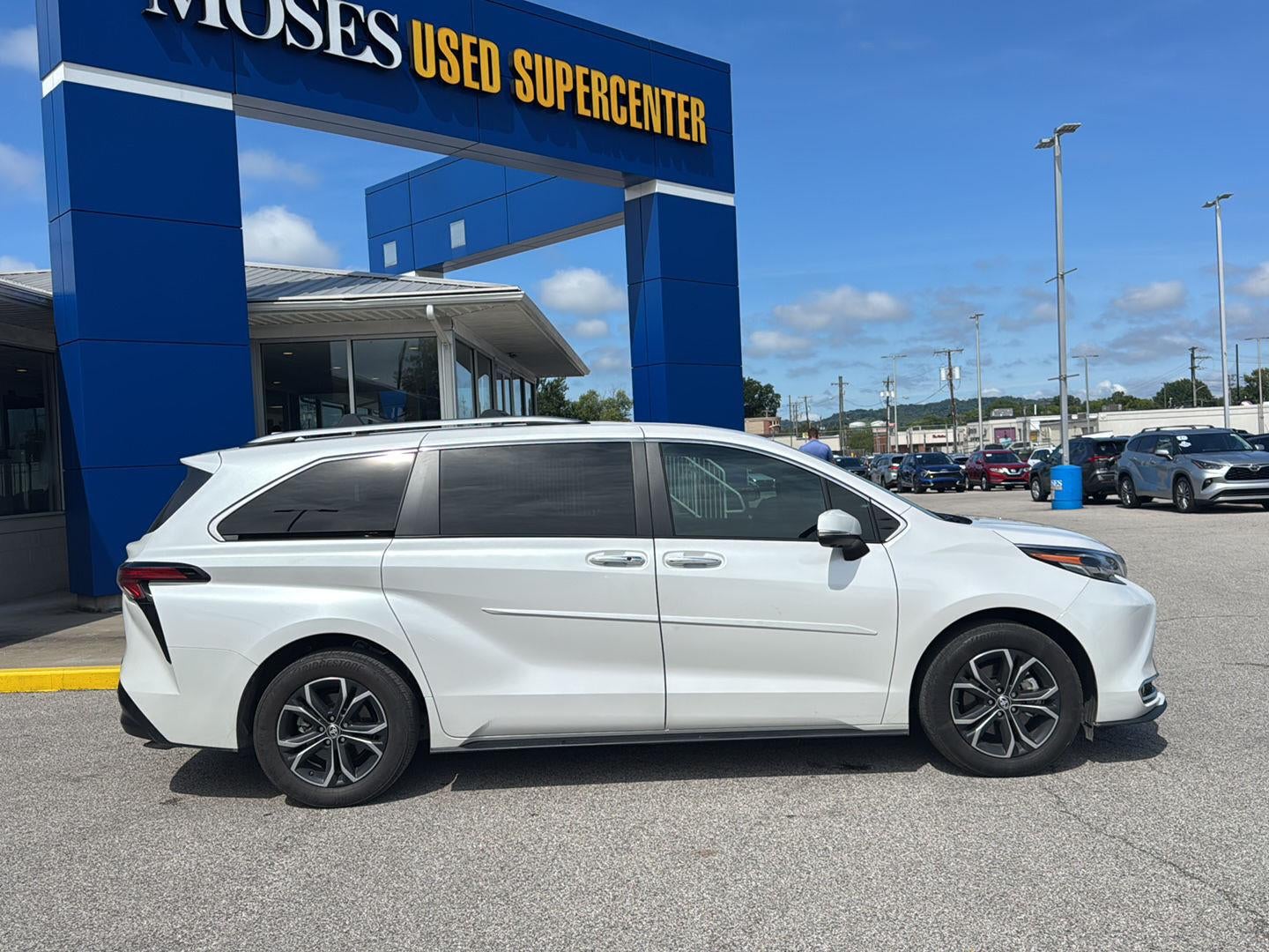2025 Toyota Sienna Platinum 7-Passenger