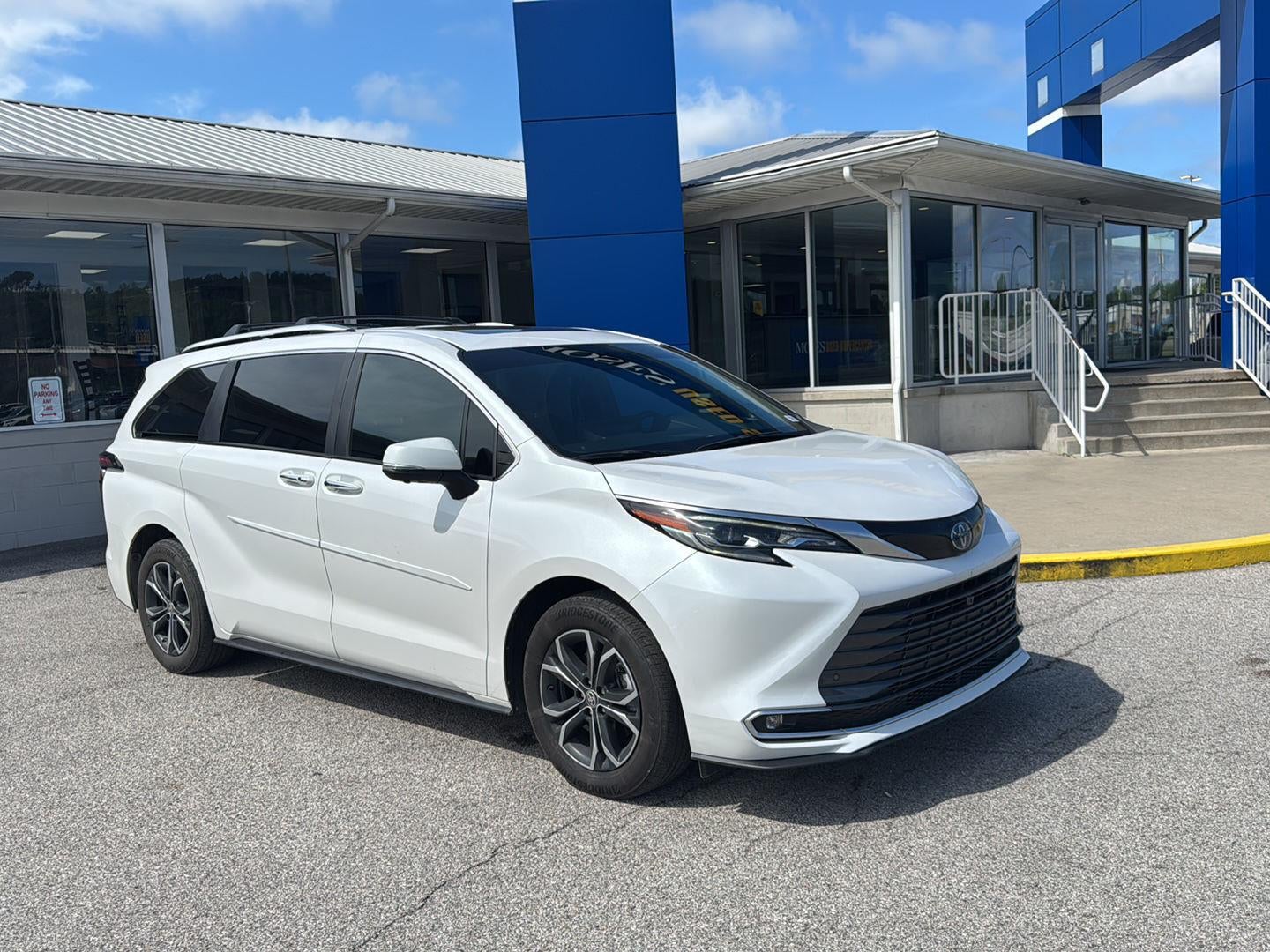 2025 Toyota Sienna Platinum 7-Passenger