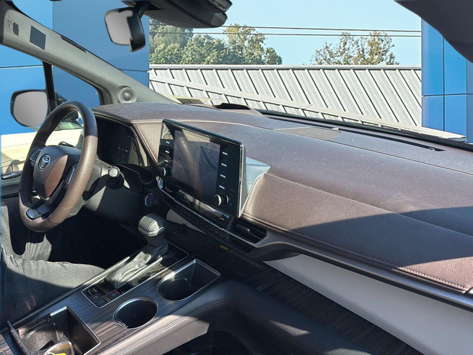 2023 Toyota Sienna Platinum 7-Passenger