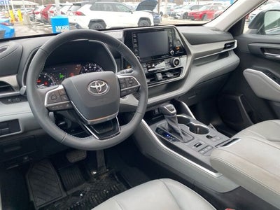 2021 Toyota Highlander XLE