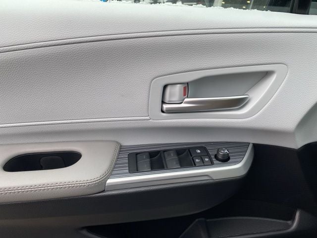2025 Toyota Sienna XLE 7 Passenger