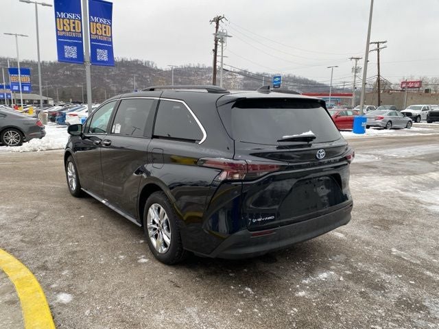 2025 Toyota Sienna XLE 7 Passenger