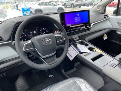 2025 Toyota Sienna XLE 7 Passenger
