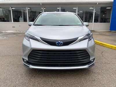 2025 Toyota Sienna XLE 7 Passenger