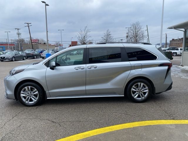 2025 Toyota Sienna XLE 7 Passenger