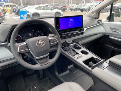 2025 Toyota Sienna XLE 7 Passenger