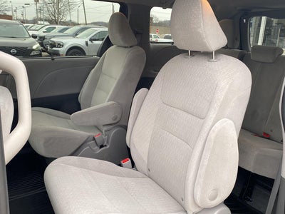 2020 Toyota Sienna LE 7-Passenger