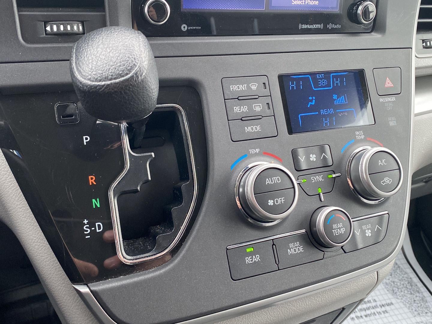 2020 Toyota Sienna LE 7-Passenger