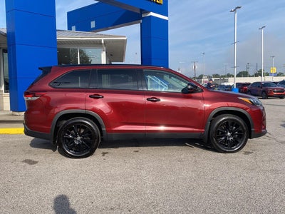 2019 Toyota Highlander Base