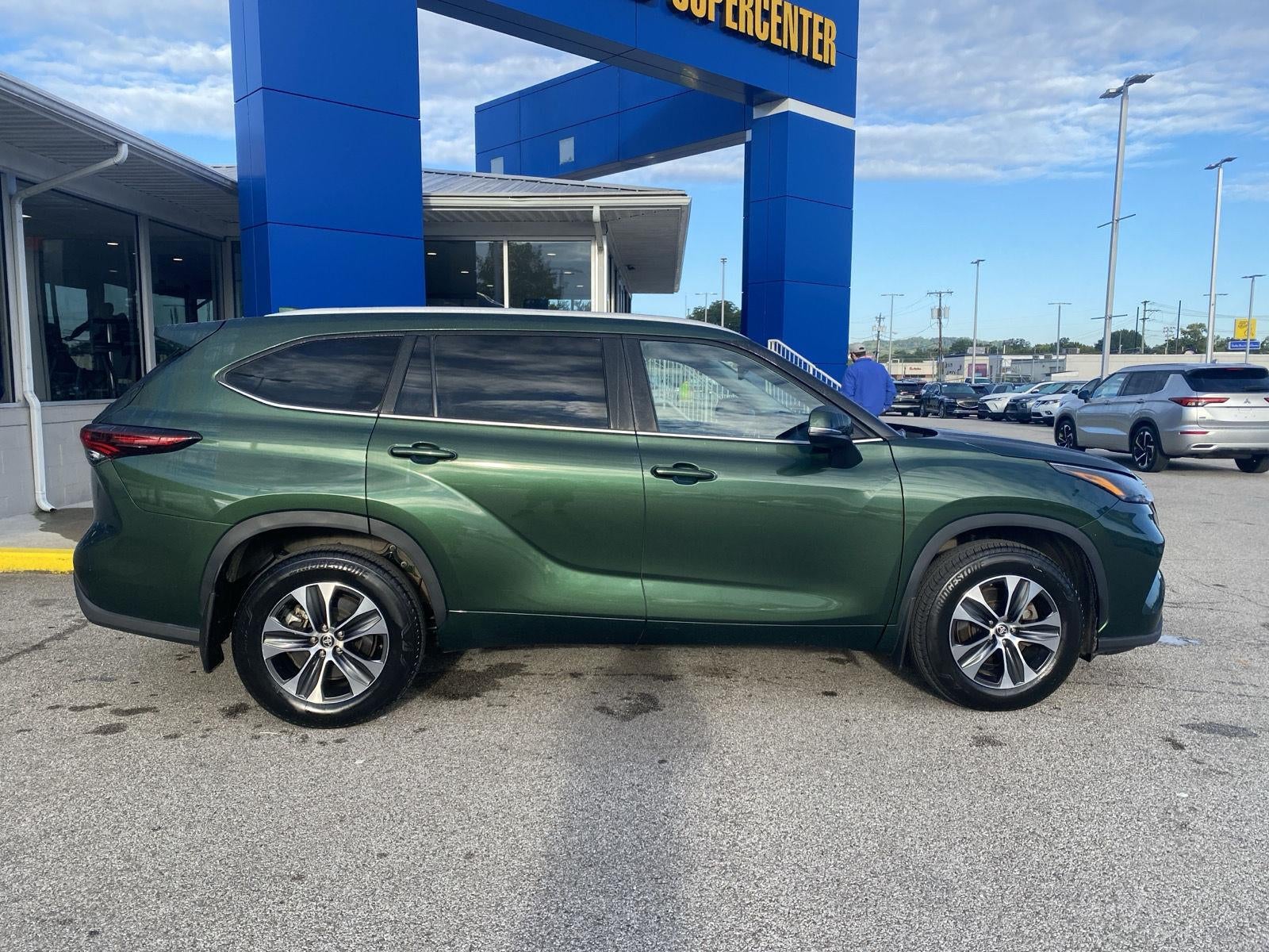 2025 Toyota Highlander XLE