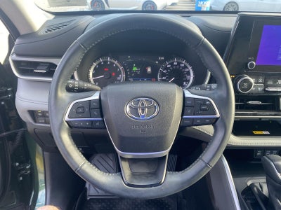 2025 Toyota Highlander XLE