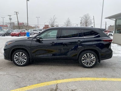 2024 Toyota Highlander Platinum