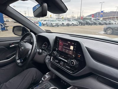 2021 Toyota Highlander XSE