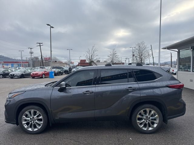 2022 Toyota Highlander Hybrid Limited
