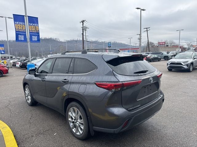 2022 Toyota Highlander Hybrid Limited