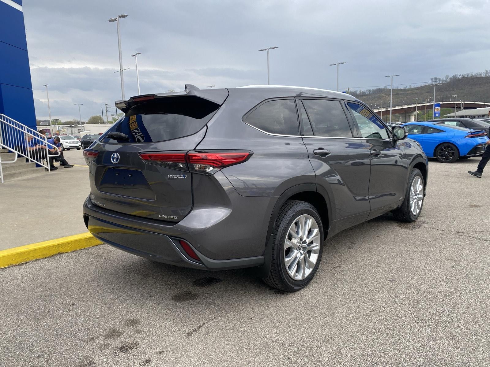 2023 Toyota Highlander Hybrid Limited