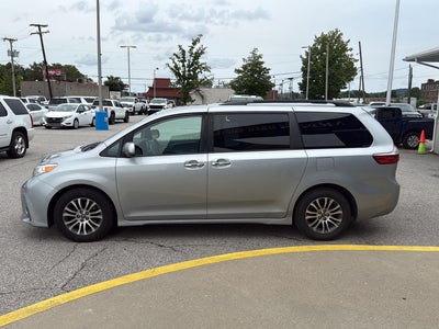 2019 Toyota Sienna XLE 8-Passenger