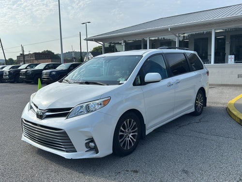 2019 Toyota Sienna XLE Auto Access Seat