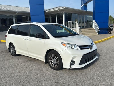 2019 Toyota Sienna XLE Auto Access Seat