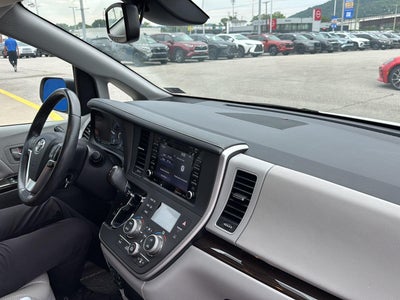 2020 Toyota Sienna XLE 8-Passenger