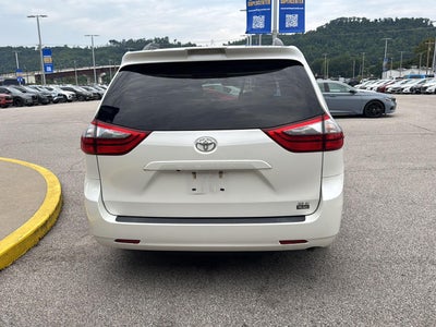 2020 Toyota Sienna XLE 8-Passenger